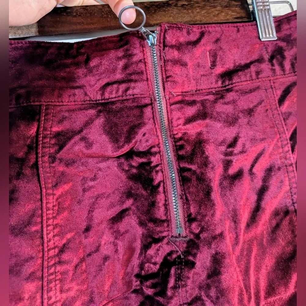 Free People Crushed Velvet‎ Mini Skirt Burgundy Red Grunge Retro Chic - Picture 8 of 10